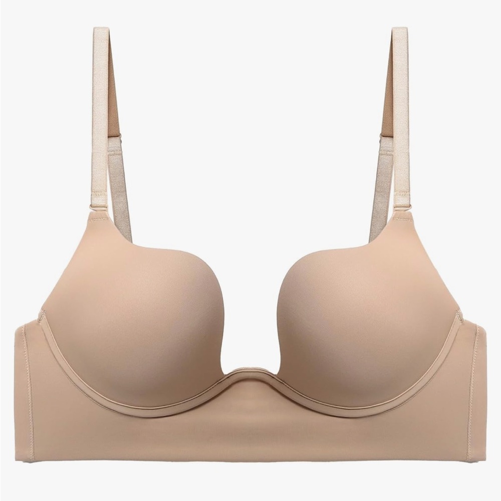 🌸 Backless nude color bra. Size 34/75. NWT.